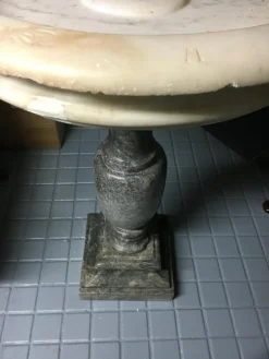 Pamono Antique French Marble Pedestal, 1700s