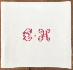 Pamono Antique French Monogrammed Embroidered Tablecloth and Napkins, 1900, Set of 13><noscript><img width=