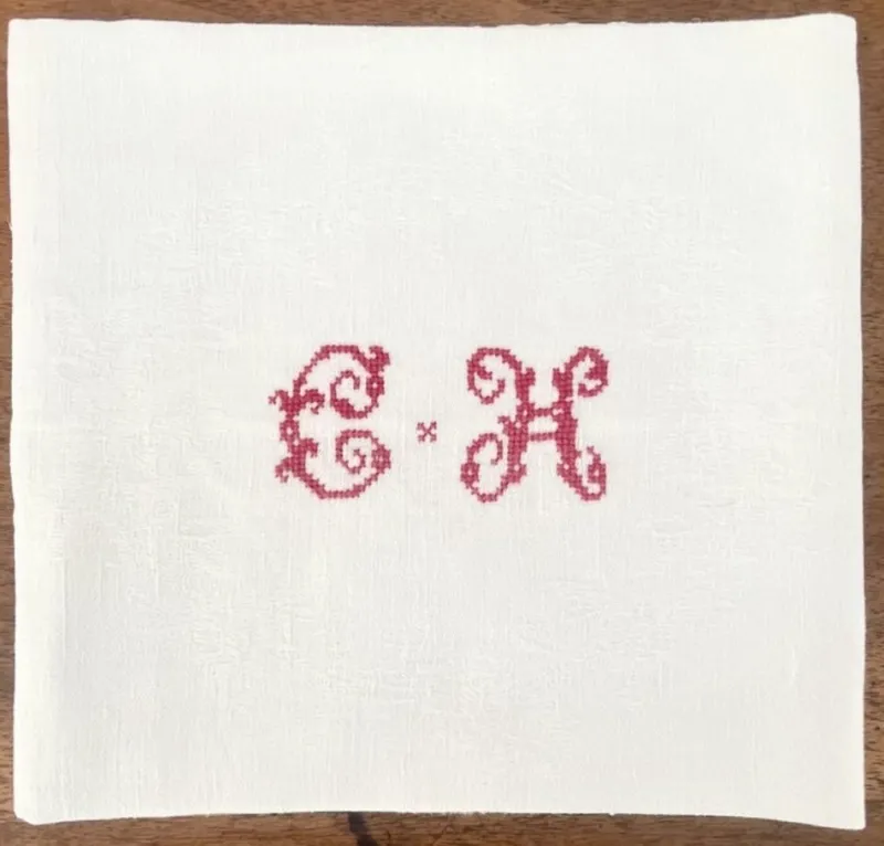 Pamono Antique French Monogrammed Embroidered Tablecloth and Napkins, 1900, Set of 13> Dinnerware Accessories