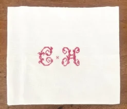 Pamono Antique French Monogrammed Embroidered Tablecloth and Napkins, 1900, Set of 13><noscript><img width=