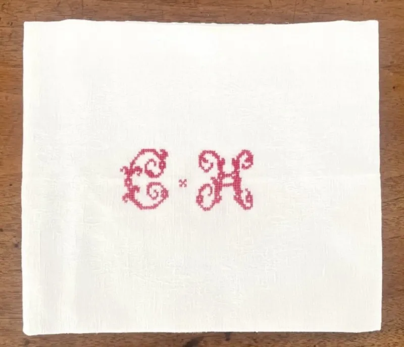 Pamono Antique French Monogrammed Embroidered Tablecloth and Napkins, 1900, Set of 13> Dinnerware Accessories