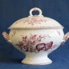 Outlet Pamono Antique French Red Favori Soup Tureen in Earthenware from Sarreguemines, 1890s