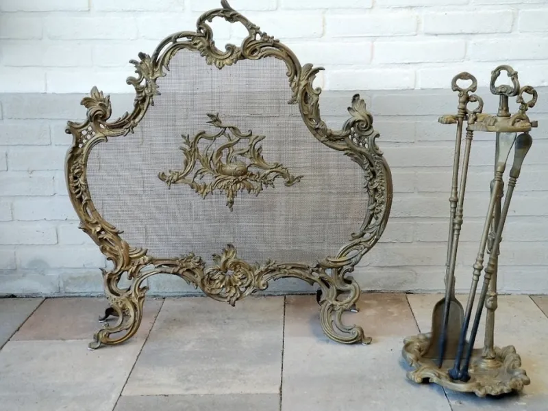 Hot Pamono Antique French Rococo Style Fireplace Screen in Brass, 1890s