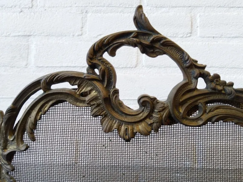Hot Pamono Antique French Rococo Style Fireplace Screen in Brass, 1890s