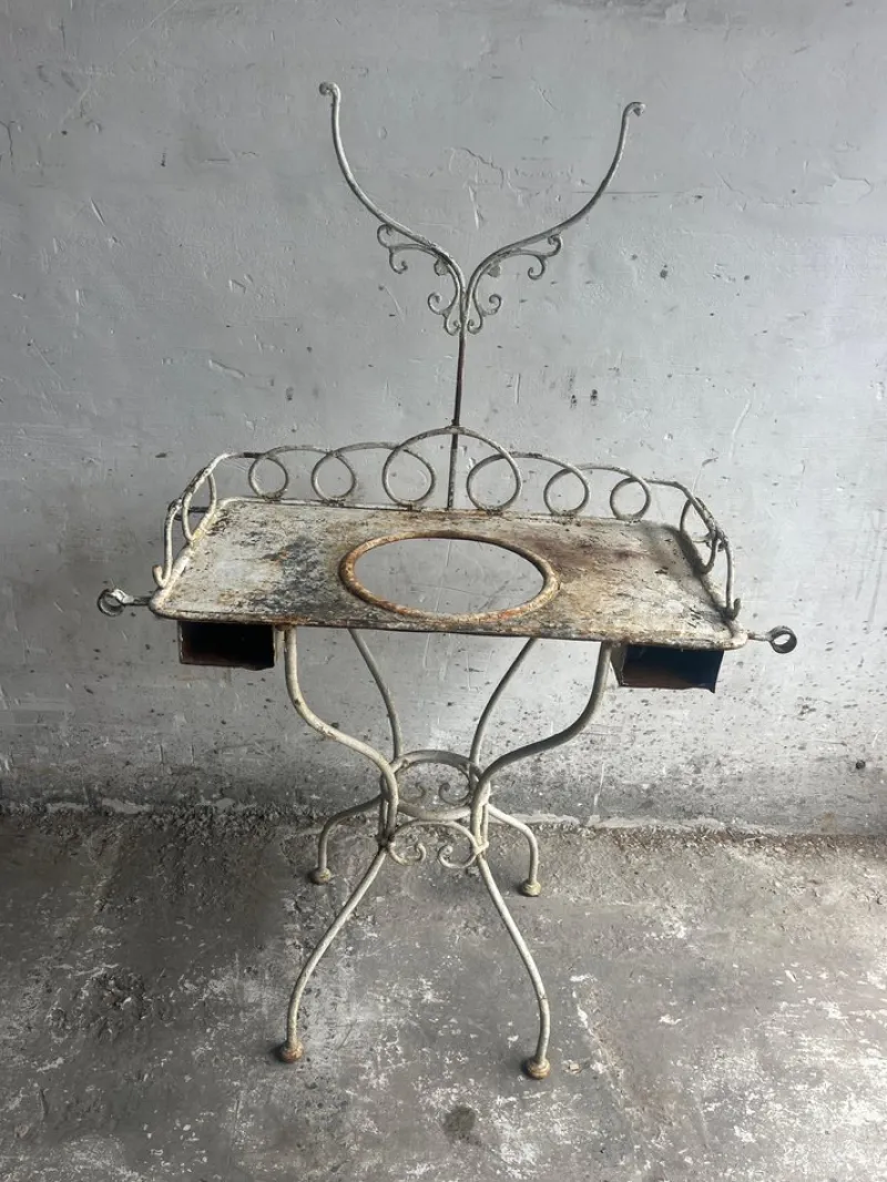 Pamono Antique French Wrought Iron Washstand, 19th Century> Garden Accessories