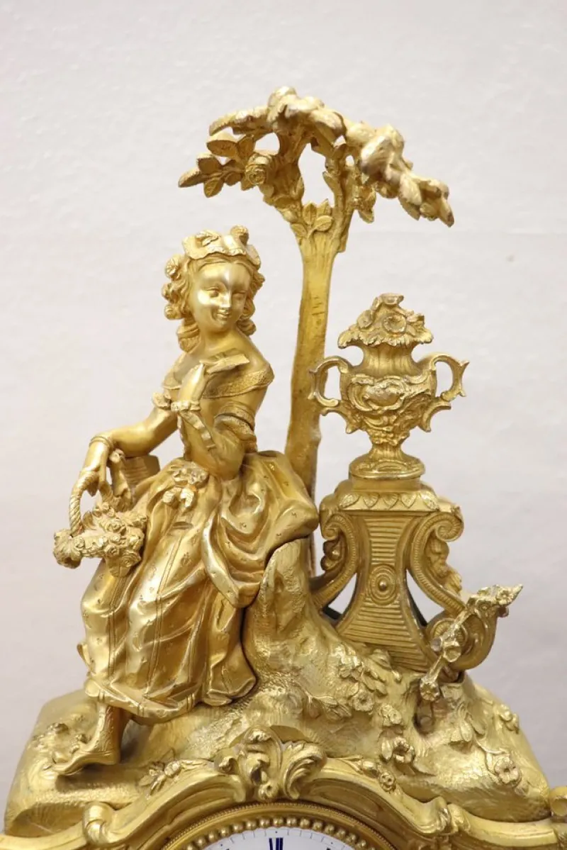 Pamono Antique Gilt Bronze Table Clock, 19th Century> Clocks