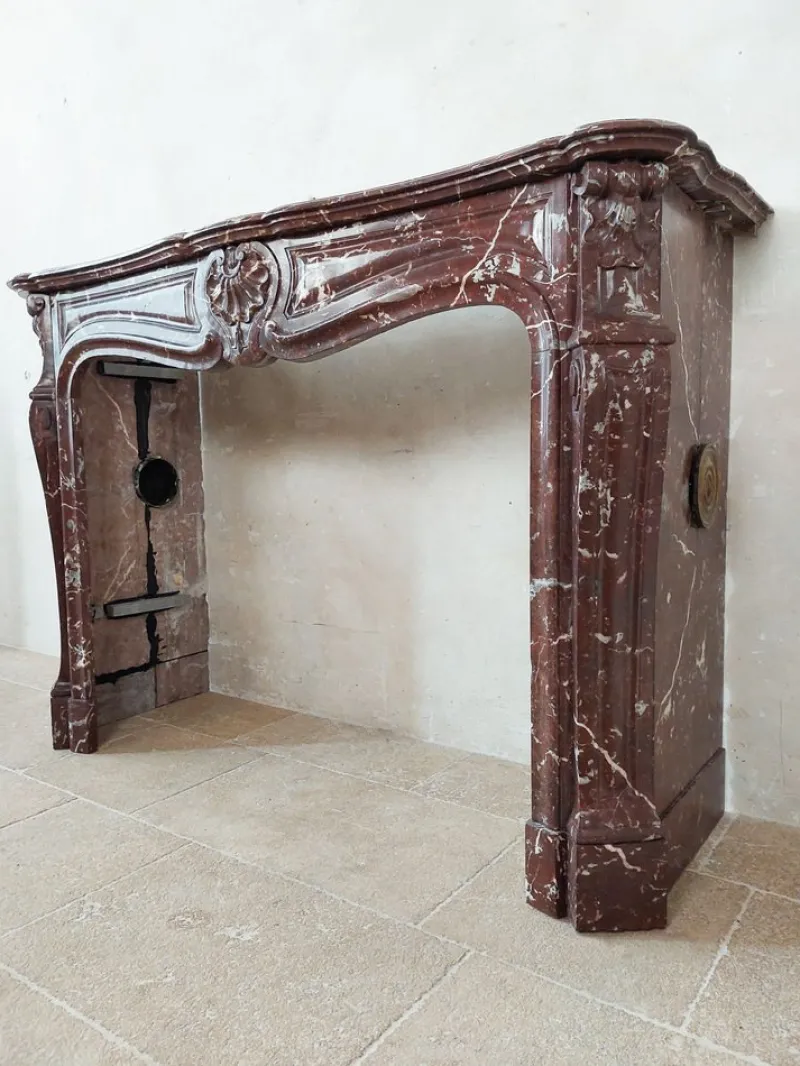 Pamono Antique Hand-Carved Trois Coquilles Mantelpiece in Red Marble> Fireplaces And Mantels