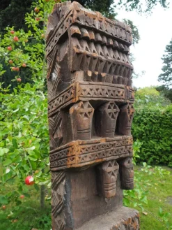Clearance Pamono Antique Hand-Carved Wooden Pillar Column, Nuristan, Afghanistan, 1890s