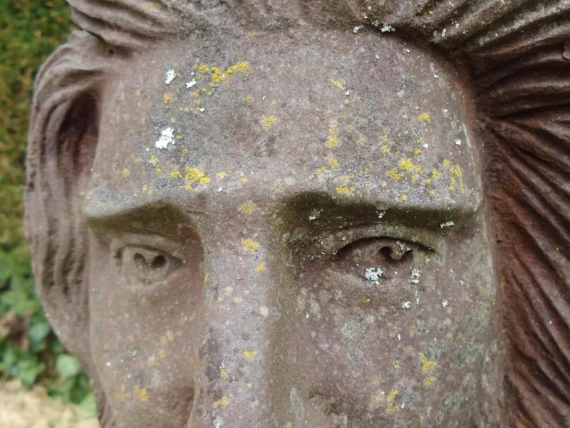 Pamono Antique Iron Bust of Man Garden Sculpture, 1920> Garden Accessories