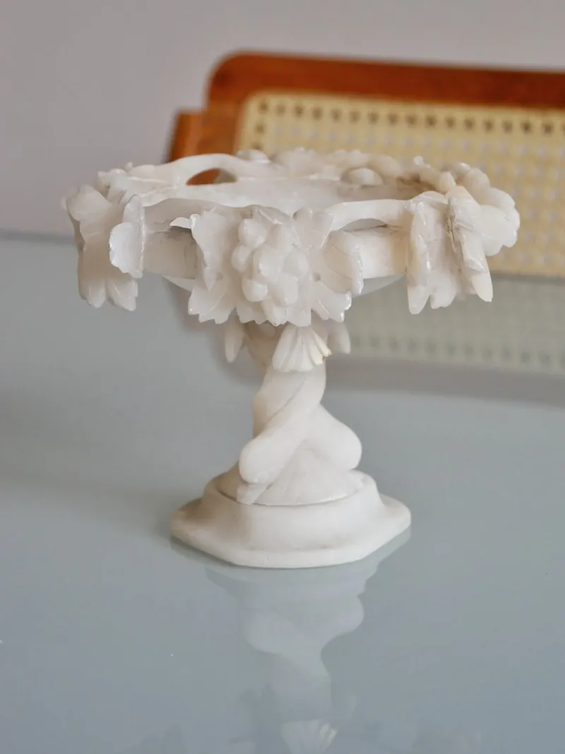 Pamono Antique Italian Alabaster Centerpiece, 1890s> Dinnerware Accessories