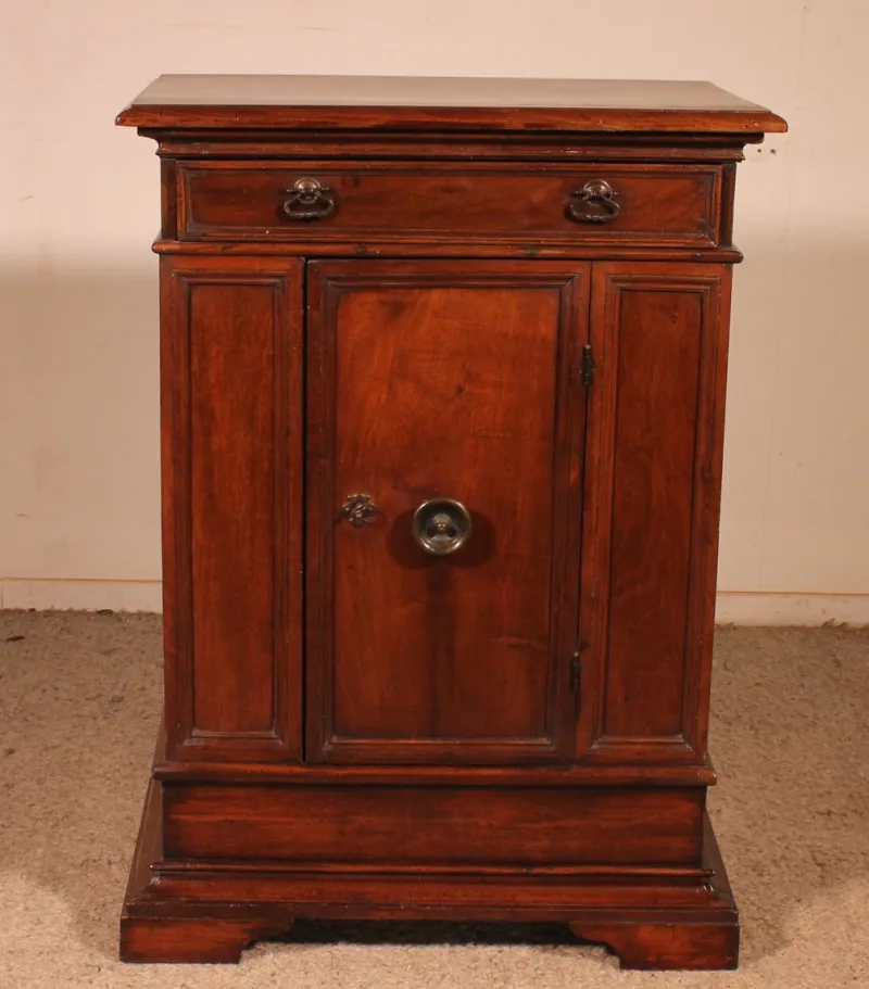 Pamono Antique Italian Walnut Oratory, 1600s