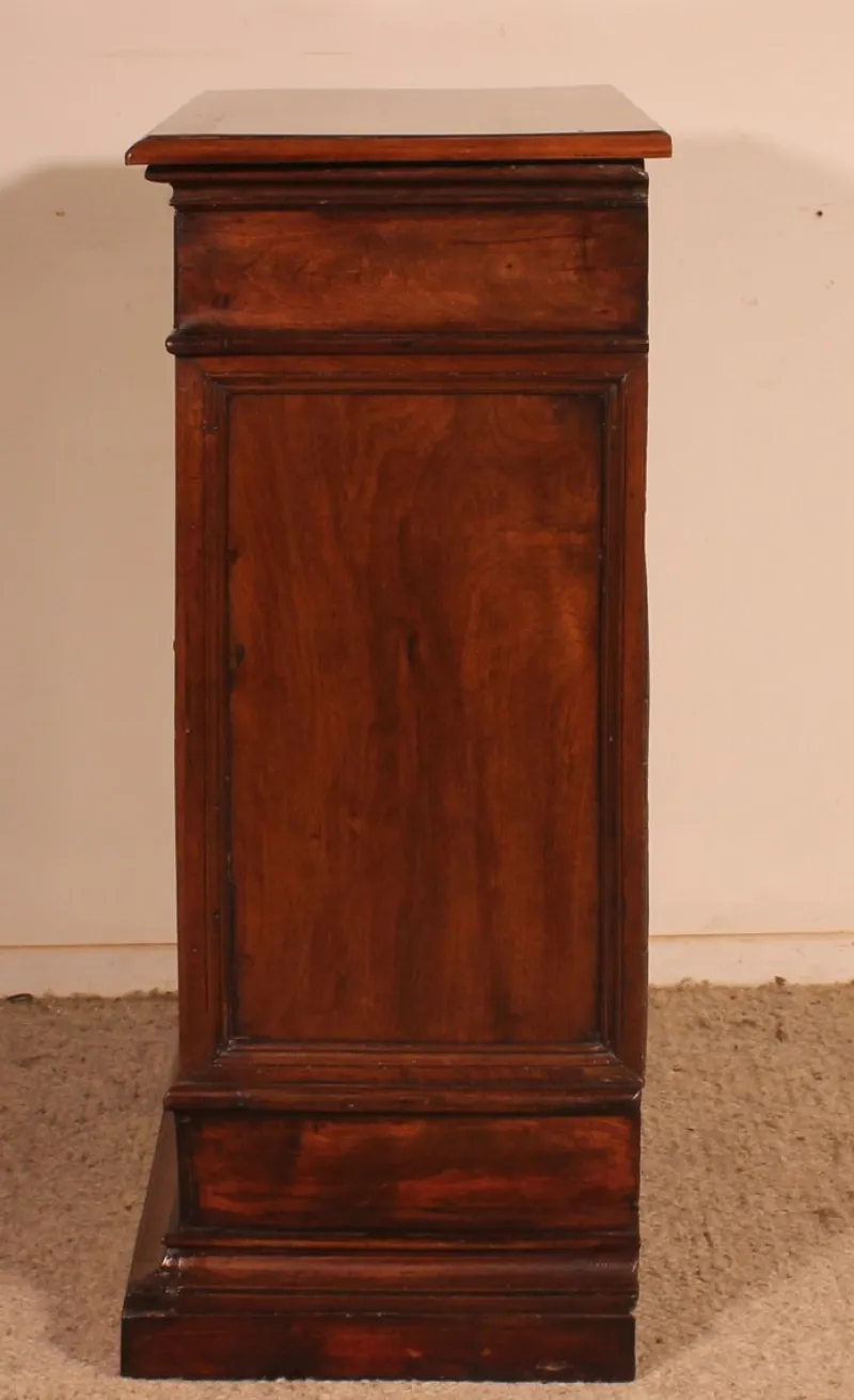 Pamono Antique Italian Walnut Oratory, 1600s