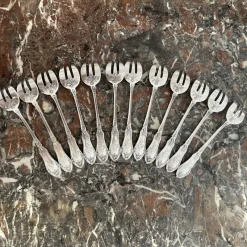 Online Pamono Antique Louis XV Style Oyster Forks in Silver, 1890s, Set of 12