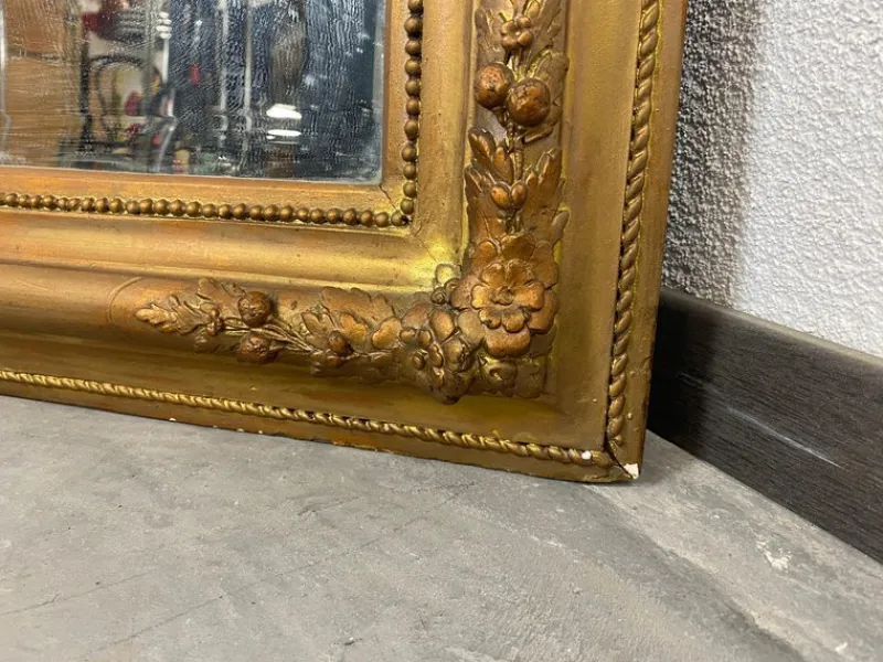 Hot Pamono Antique Mirror in Wooden Frame, 1890