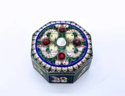 Sale Pamono Antique Mughal Box in Sterling Silver with Meenakari Enamels and Rubies, 1900