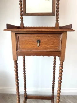Discount Pamono Antique Oak Gentleman's Vanity Shaving Stand Table with Adjustable Mirror from Jas Shoolbred, 1890s