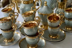 Outlet Pamono Antique Queen Marie Antoinette Coffee and Tea Service from Rue Thiroux Paris Porcelain, France, 1825, Set of 16