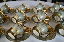 Outlet Pamono Antique Queen Marie Antoinette Coffee and Tea Service from Rue Thiroux Paris Porcelain, France, 1825, Set of 16