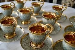 Outlet Pamono Antique Queen Marie Antoinette Coffee and Tea Service from Rue Thiroux Paris Porcelain, France, 1825, Set of 16