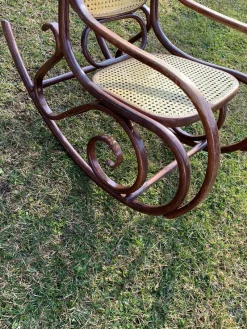 Pamono Antique Rocking Chair from Thonet> Rocking Chairs