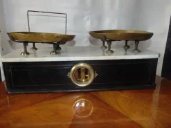 Pamono Antique Scale