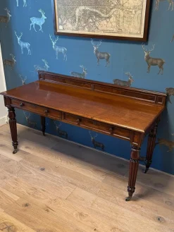 Pamono Antique Side Table in Mahogany><noscript><img width=