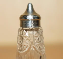 Online Pamono Antique Sterling Silver & Cut Glass Crystal Salt Shaker from John Grinsell & Sons, 1909