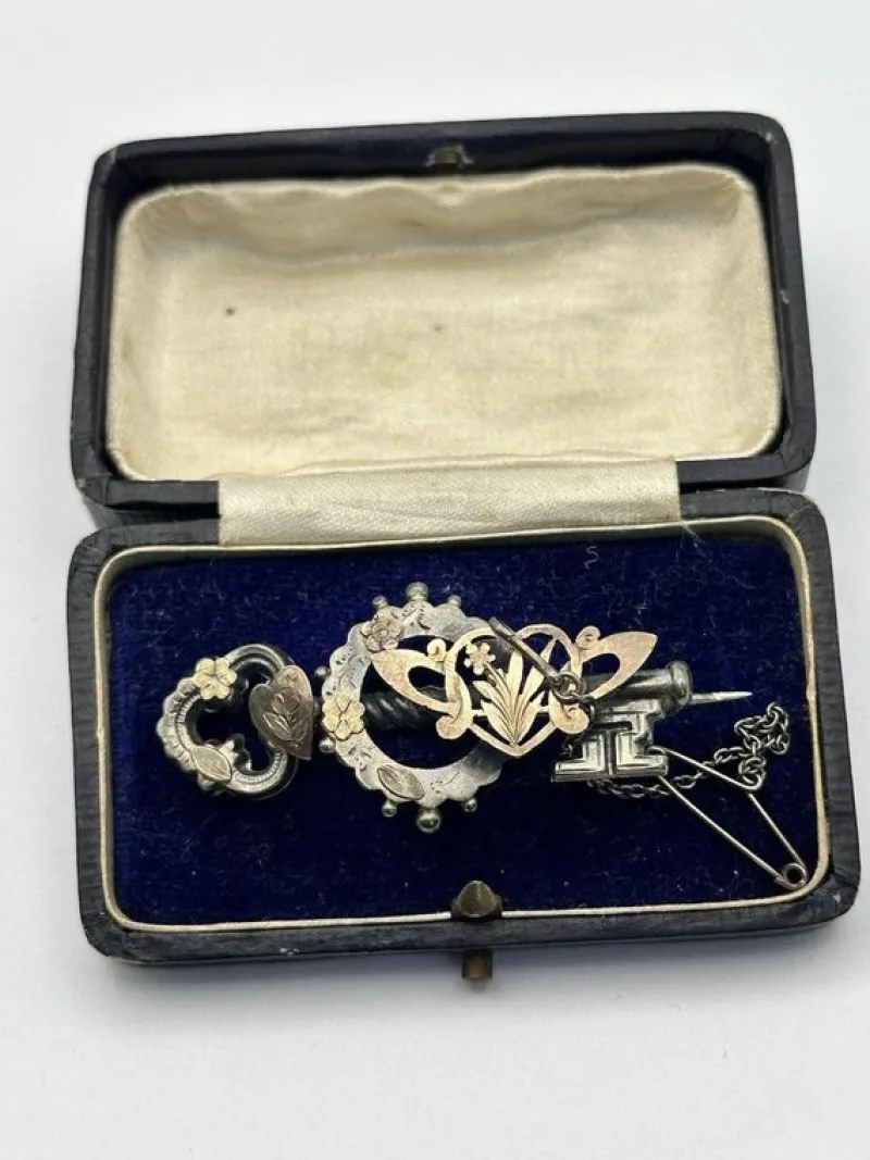 Pamono Antique Sterling Silver Brooch> Brooches