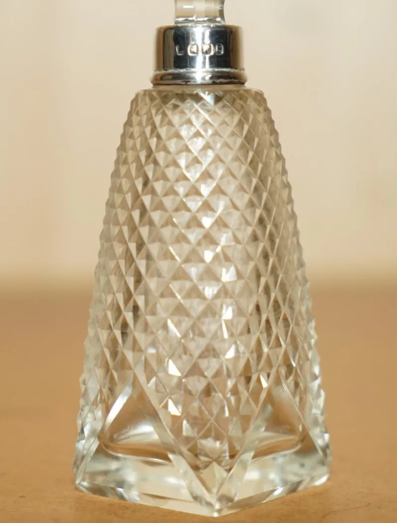 Pamono Antique Sterling Silver Perfume Bottle in Cut Glass Crystal, 1890> Bottles, Carafes & Jugs
