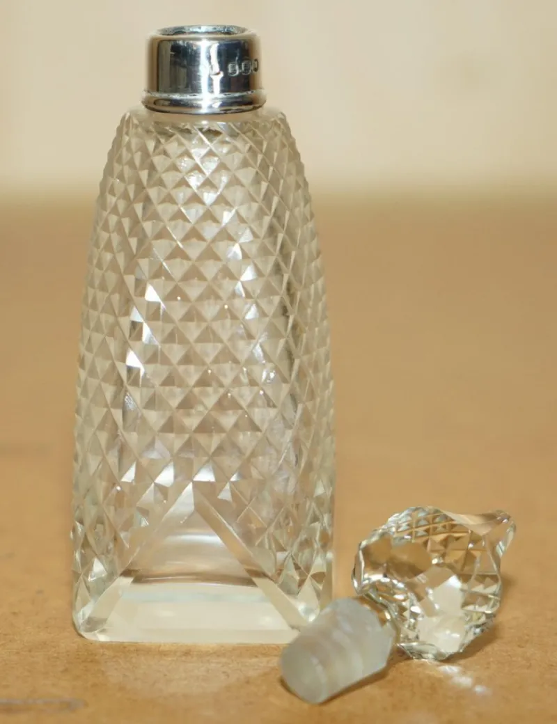 Pamono Antique Sterling Silver Perfume Bottle in Cut Glass Crystal, 1890> Bottles, Carafes & Jugs