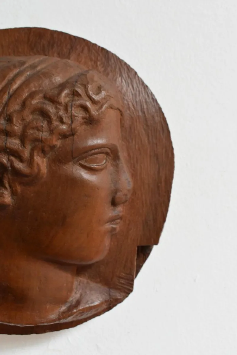 Pamono Antique Style Wooden Medallion Portrait, 1930s> Wall Decor