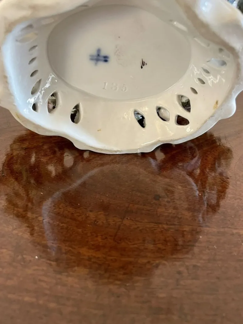 Hot Pamono Antique 19th Century Meissen Work Basket Dish, 1880s