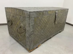Online Pamono Antique Travel Chest, 1700s