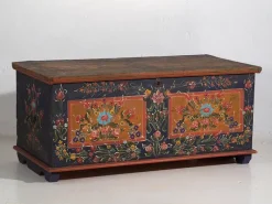 Pamono Antique Trunk with Floral Motifs, 1870s> Trunks Crates & Baskets