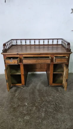 Sale Pamono Antique Tuscan Desk, 1890s