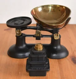 Pamono Antique Victor Scale by Robert Welch> Electronics