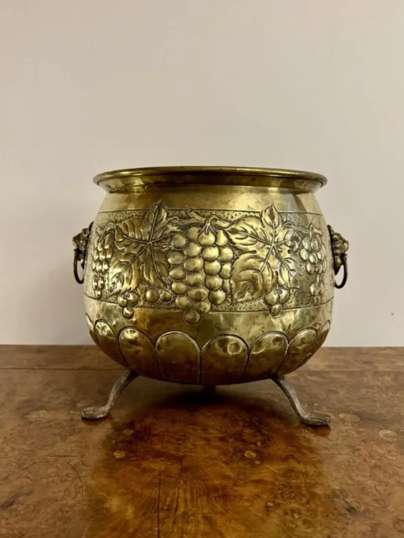 Pamono Antique Victorian Brass Jardiniere, 1860> Planters And Jardiniere