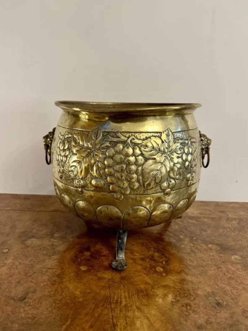 Pamono Antique Victorian Brass Jardiniere, 1860> Planters And Jardiniere