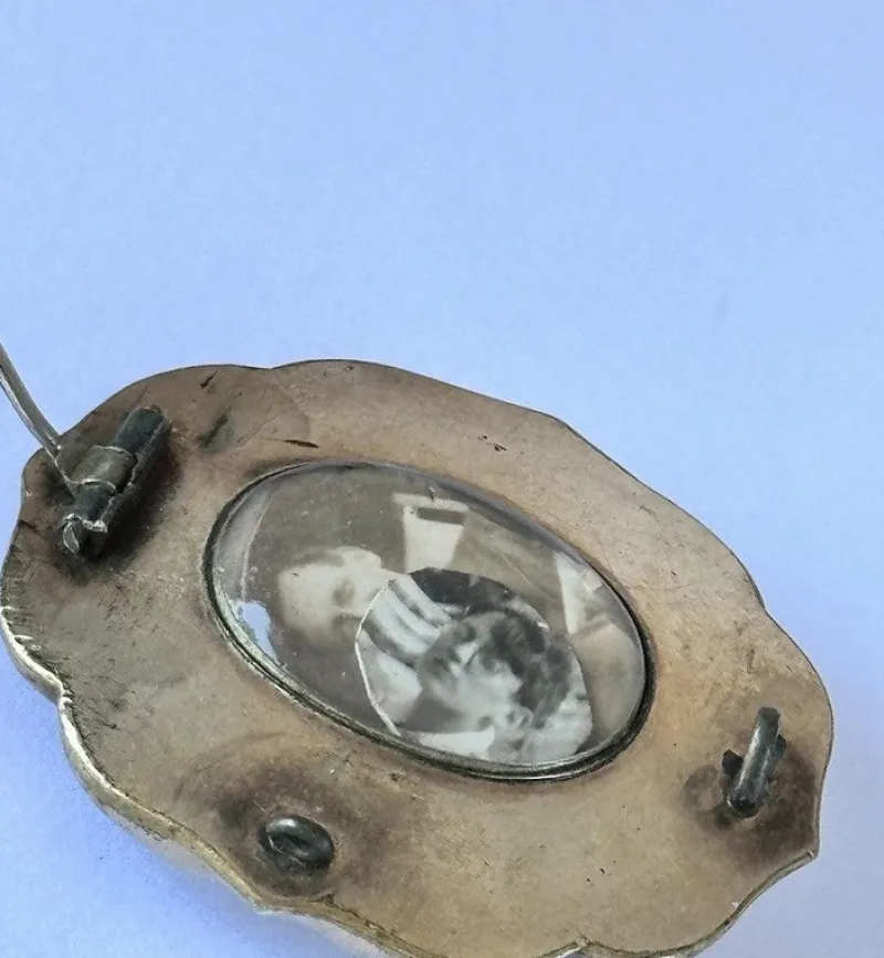 Pamono Antique Victorian Bulls Eye Agate Pinchbeck Mourning Brooch> Brooches