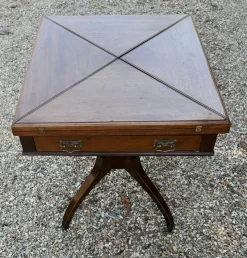 Sale Pamono Antique Victorian Envelope Card Table with Gaming Wells, 1880