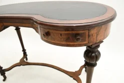Pamono Antique Victorian Kidney Shaped Desk in Burr Walnut with Leather Top, 1860