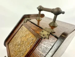Pamono Antique Victorian Oak and Brass Coal Scuttle, 19th Century><noscript><img width=