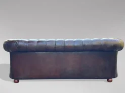 Pamono Antique Victorian Three-Seater Chesterfield Sofa in Leather, 1890><noscript><img width=