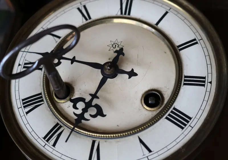 Online Pamono Antique Wall Clock, 1890s