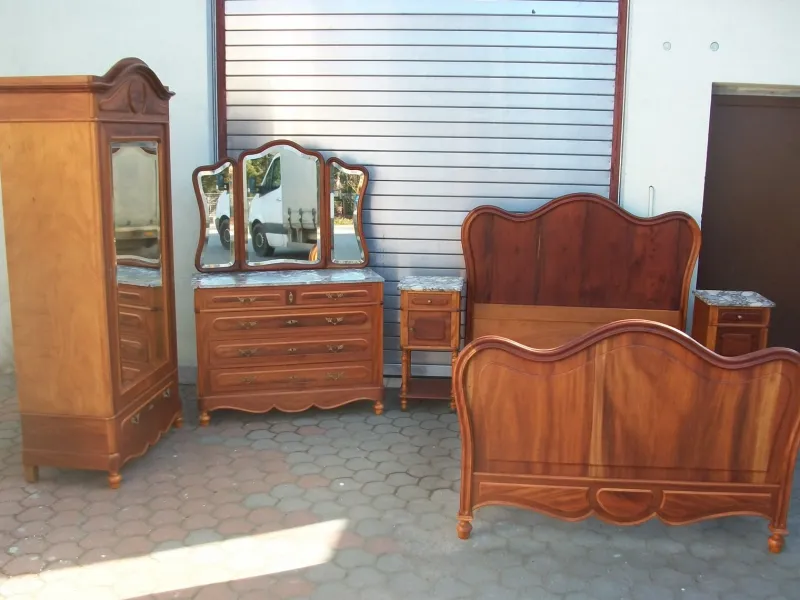 Online Pamono Antique Walnut Bedroom Set, 1890s, Set of 4