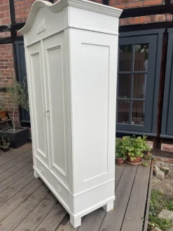 Pamono Antique Wardrobe in Fir, 1890s><noscript><img width=