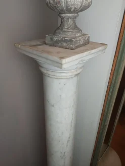 Pamono Antique White Marble Columns or Pedestals, Set of 2><noscript><img width=