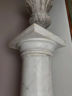 Pamono Antique White Marble Columns or Pedestals, Set of 2><noscript><img width=