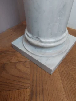 Pamono Antique White Marble Columns or Pedestals, Set of 2><noscript><img width=