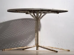 Pamono Antique White Round Outdoor Table, 1930s> Garden Tables